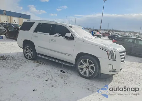 2017 Cadillac Escalade Luxury z USA, uszkodzony, nr VIN 1GYS4BKJ9HR158157